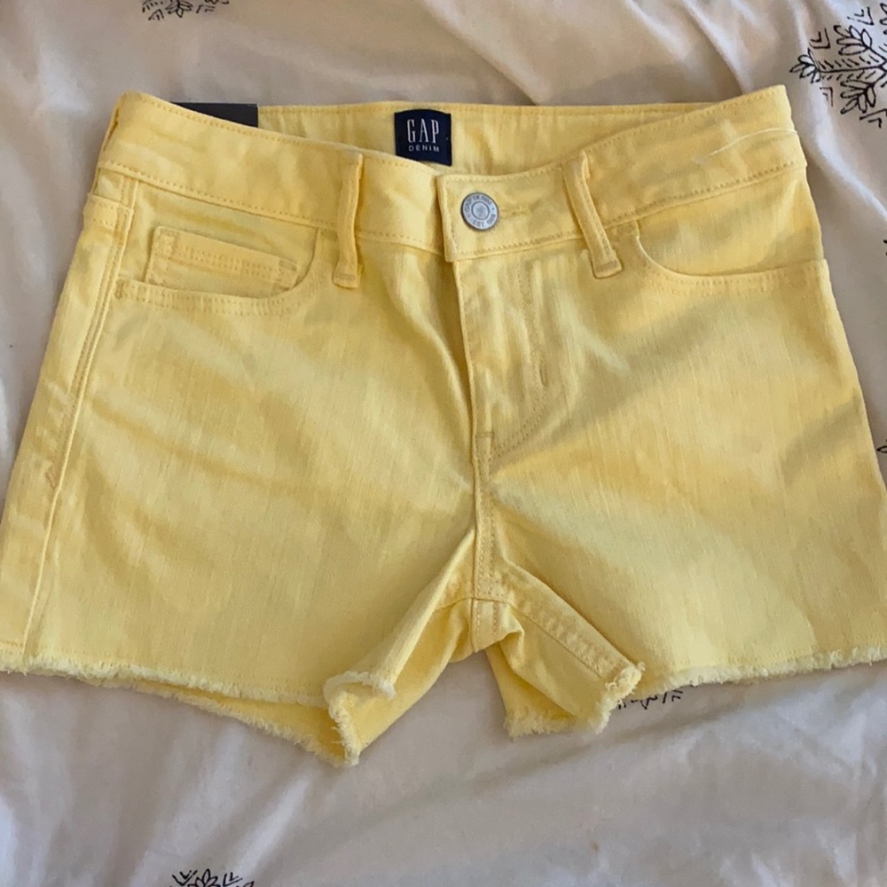 🆕NWT girls gap yellow shorts